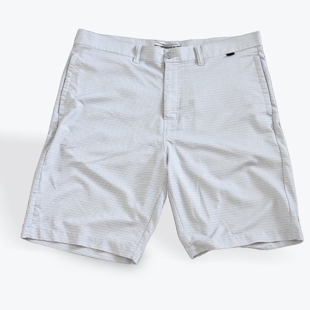 TravisMathew Mens Gray White Striped Golf Performance Shorts Size 36